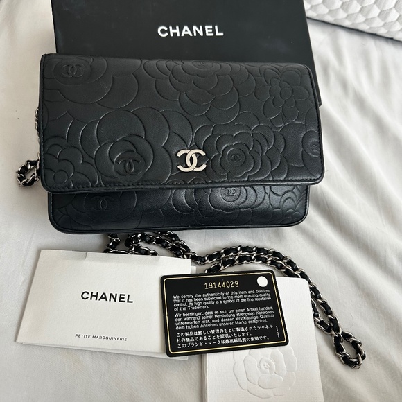Chanel WOC silver lambskin - Picture 1 of 8